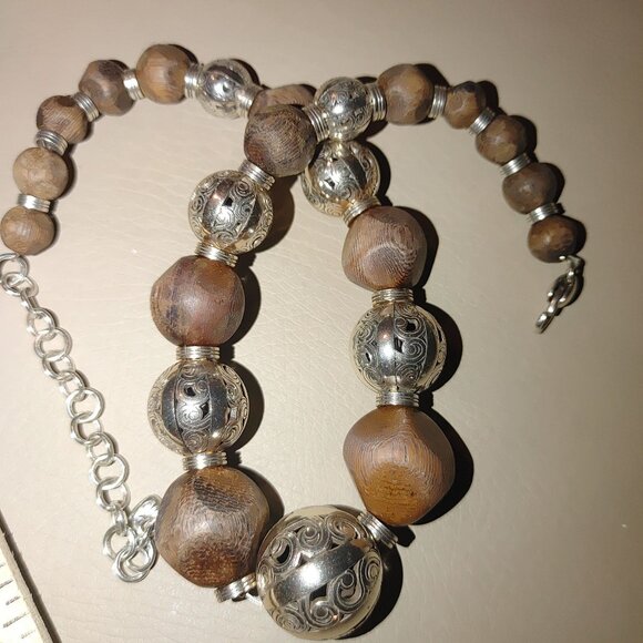 Brighton Kismet Brown Wooden and Silver-Tone Necklace Graduating Bead Chunky 18 - Picture 6 of 12